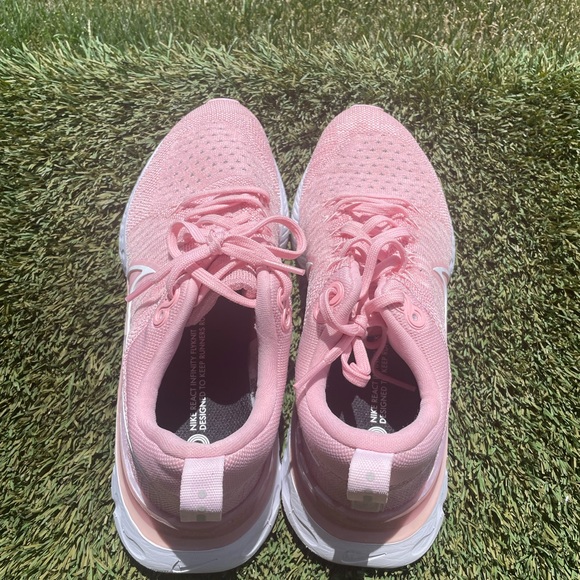 Women’s Nike React Infinity Run Flyknit 2 Running Shoe 8.5 - Picture 4 of 7